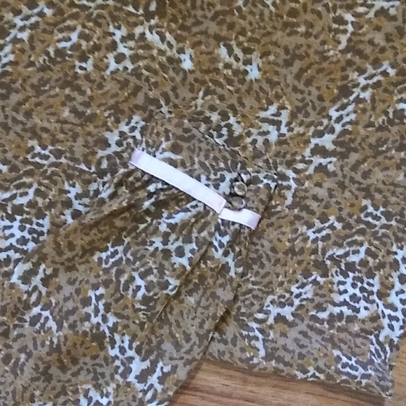 NWOT. PAIGE animal print top. - Picture 2 of 15